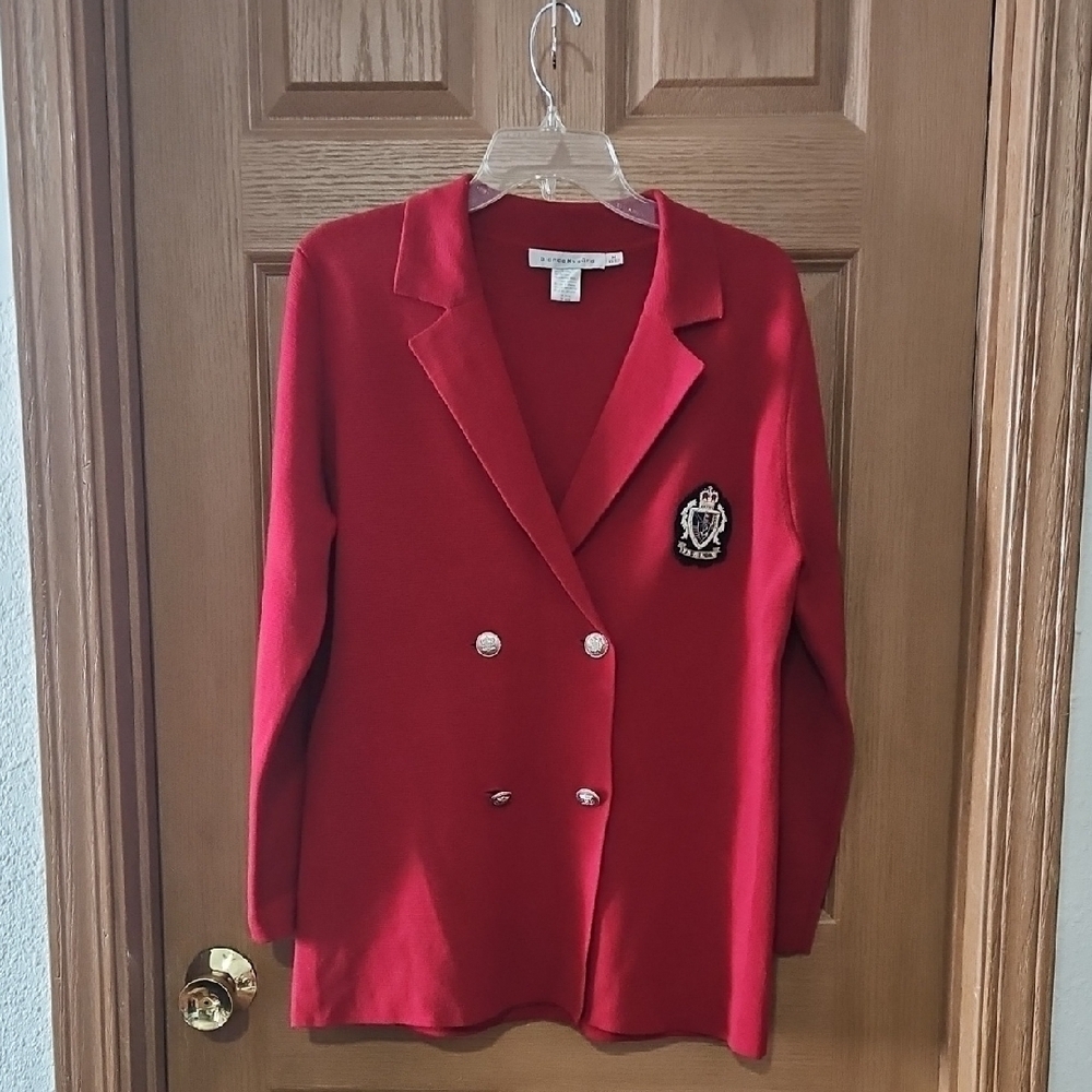 Bianca Nygard Elegant Red Women's Knit Blazer with Crest and Goldtone Buttons
